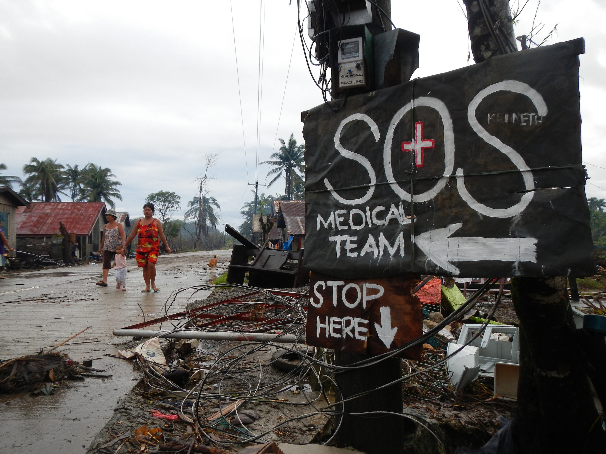 A fülöp-szigeteki tájfun után tesztelték a katasztrófák helyén telepíthető fizetési rendszert (Fotó: medico international / Flickr CC-BY)