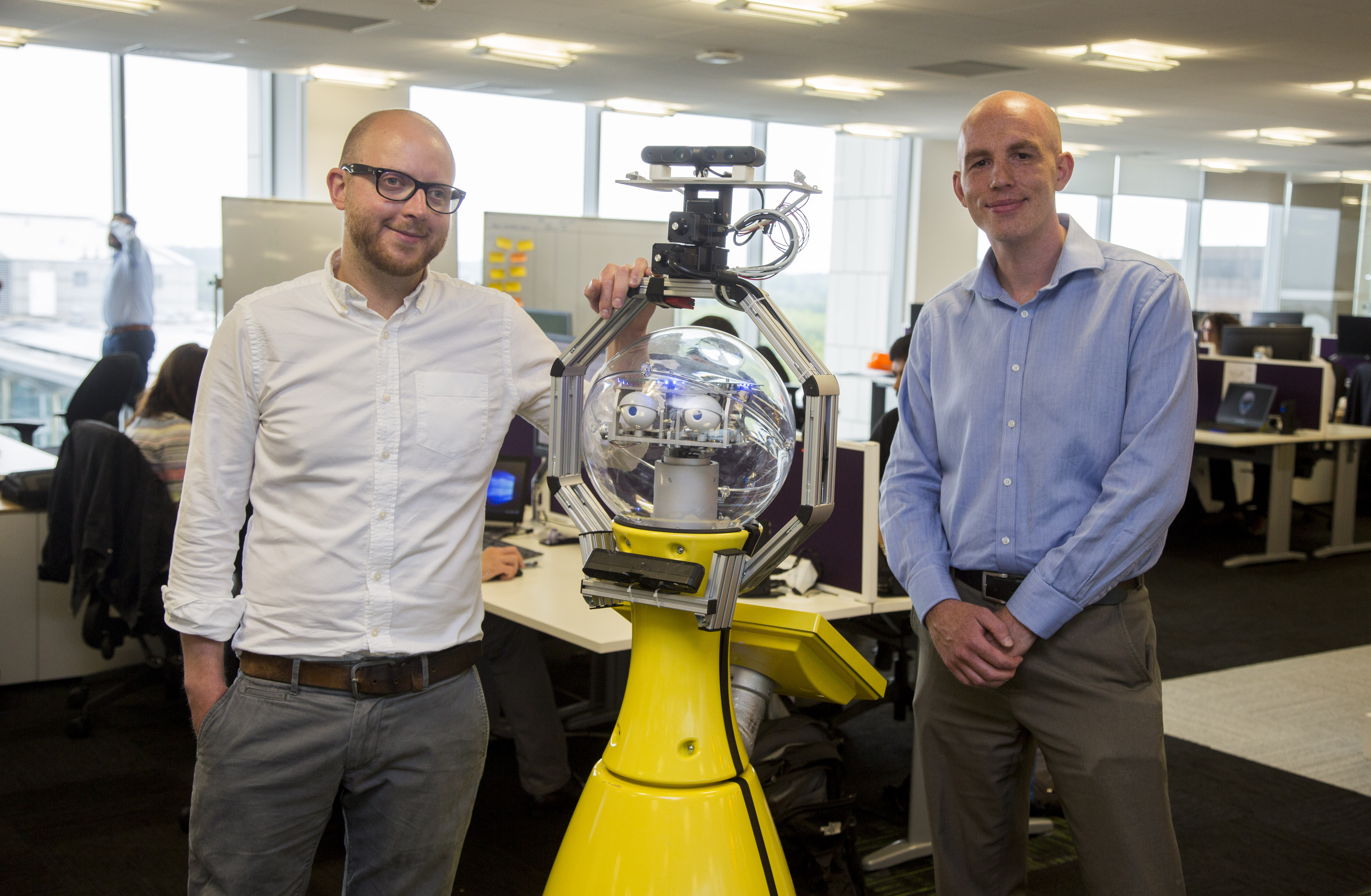 Az irodában többféleképpen segíthet a robot, könyvelhet is (Fotó: University of Birmingham)