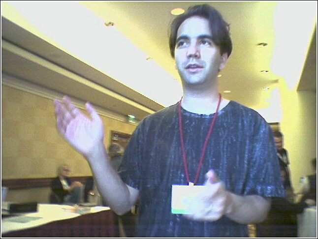 Cohen 2005-ben a Bittorrent technológiát magyarázza (Fotó: irina slutsky / CC-BY)